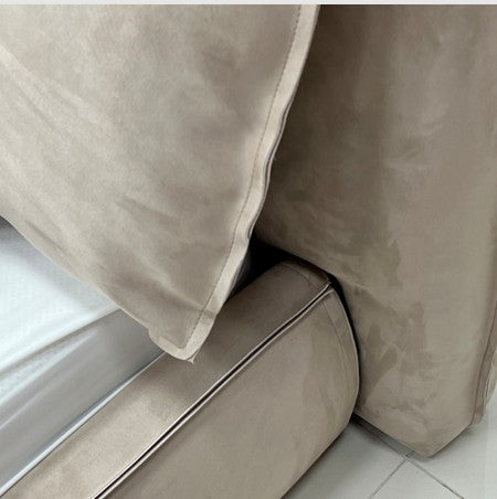 Cama Cassie