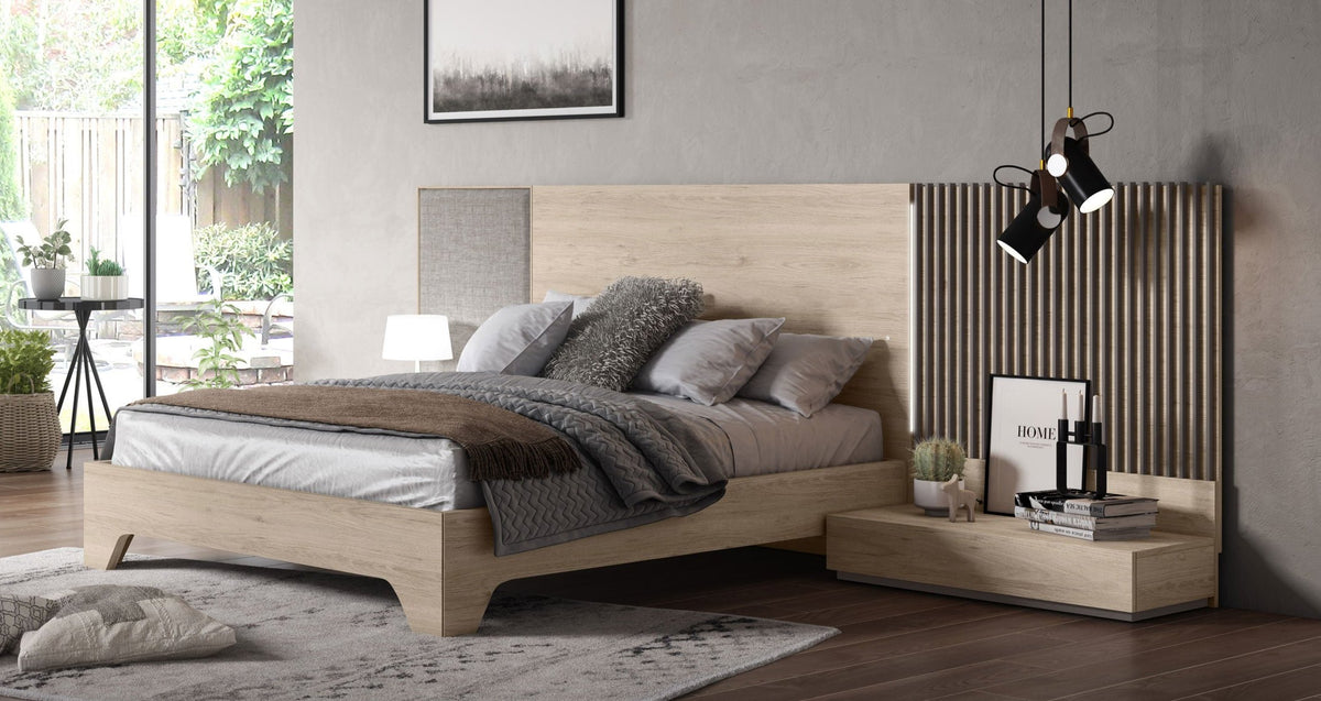 Cama Panelada con Mesitas